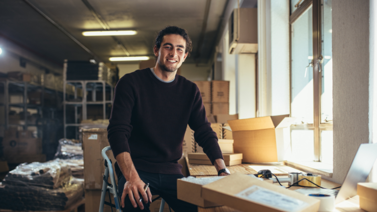 An image of an entrepreneur who has leveraged the latest available accounting services for his business.