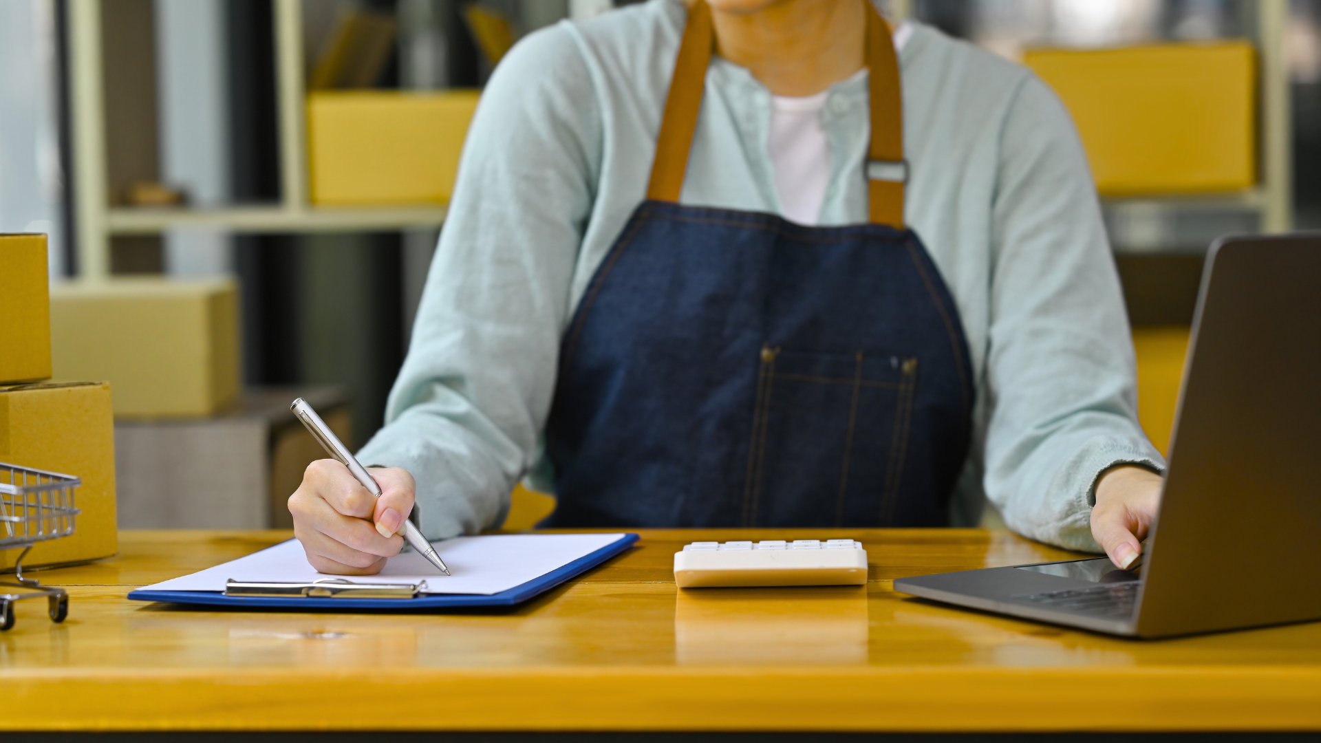 An image of a small business owner in Markham who is reviewing the CRA’s interpretation of Capital Dividends under General Anti-Avoidance Rule (GAAR)